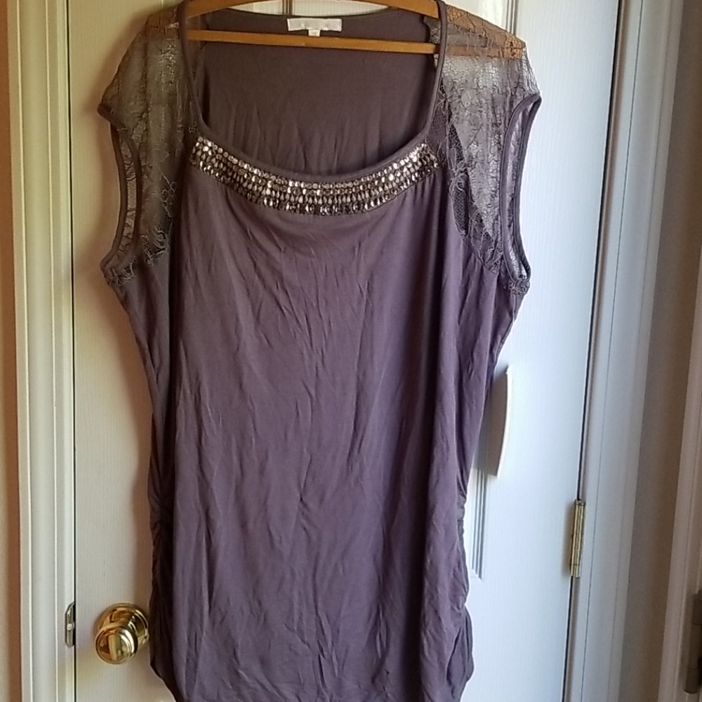 NWT G COLLECTION LAVENDER EMBELLISHED BLOUSE